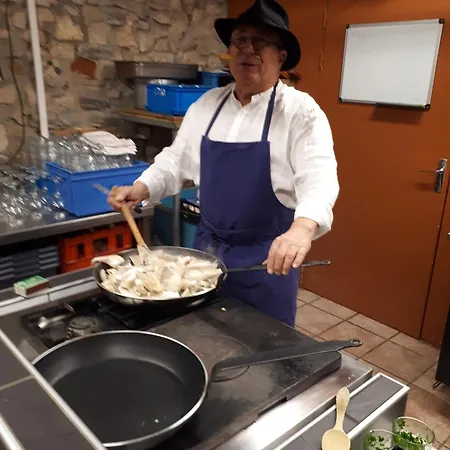 בית נופש Domaine Baraque Pouillon