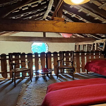 Domaine Baraque Сasa de vacaciones Pouillon